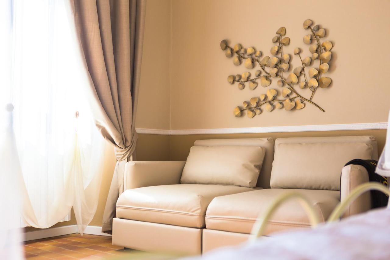 B&B Il Folletto Del Lago Stresa Bagian luar foto