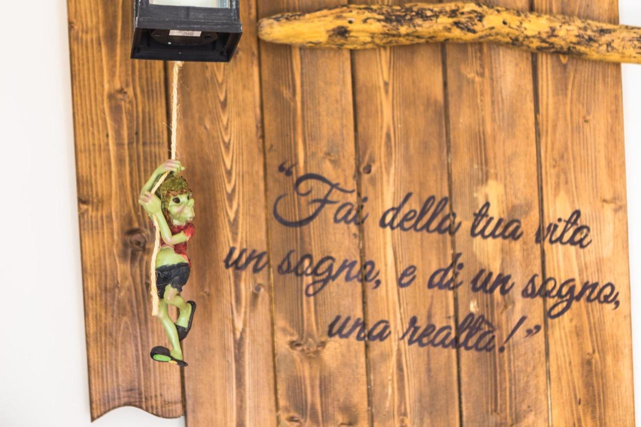 B&B Il Folletto Del Lago Stresa Bagian luar foto